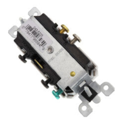 Single Pole Duplex AC Combination Switch, Grounding, 15A - White (120V)